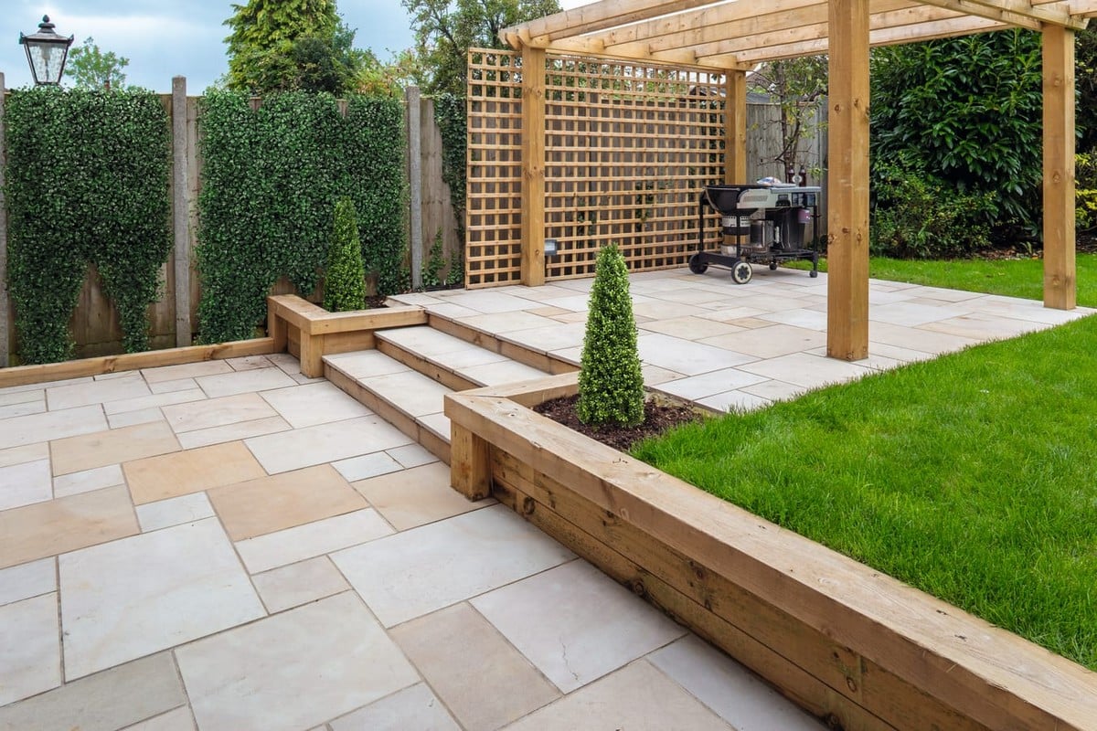 Towngate® Sawn Paving 610 x 610 x 18mm - Buff Multi (23.81m2) Price Comparisons | Compare The Build